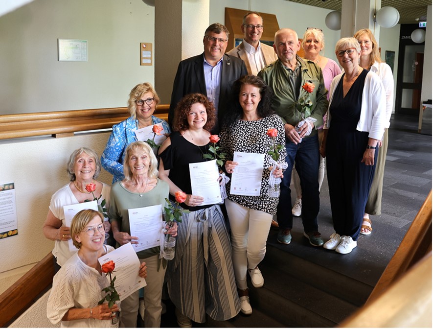 Älter werden im Dachauer Land: Zertifikatsübergabe der Fortbildung Seniorenbegleitung mit Schwerpunkt Demenz 