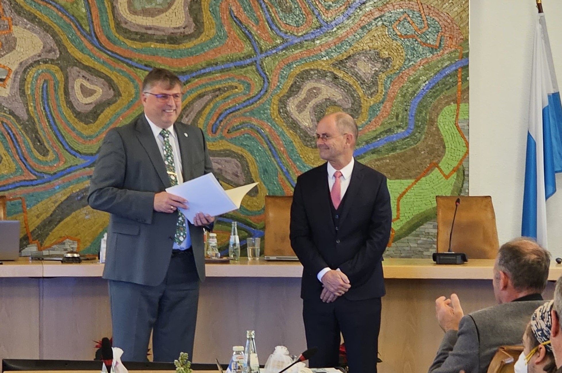 Landkreis Dachau ehrt Dr. Thomas König mit der Landkreis-Verdienstmedaille in Silber