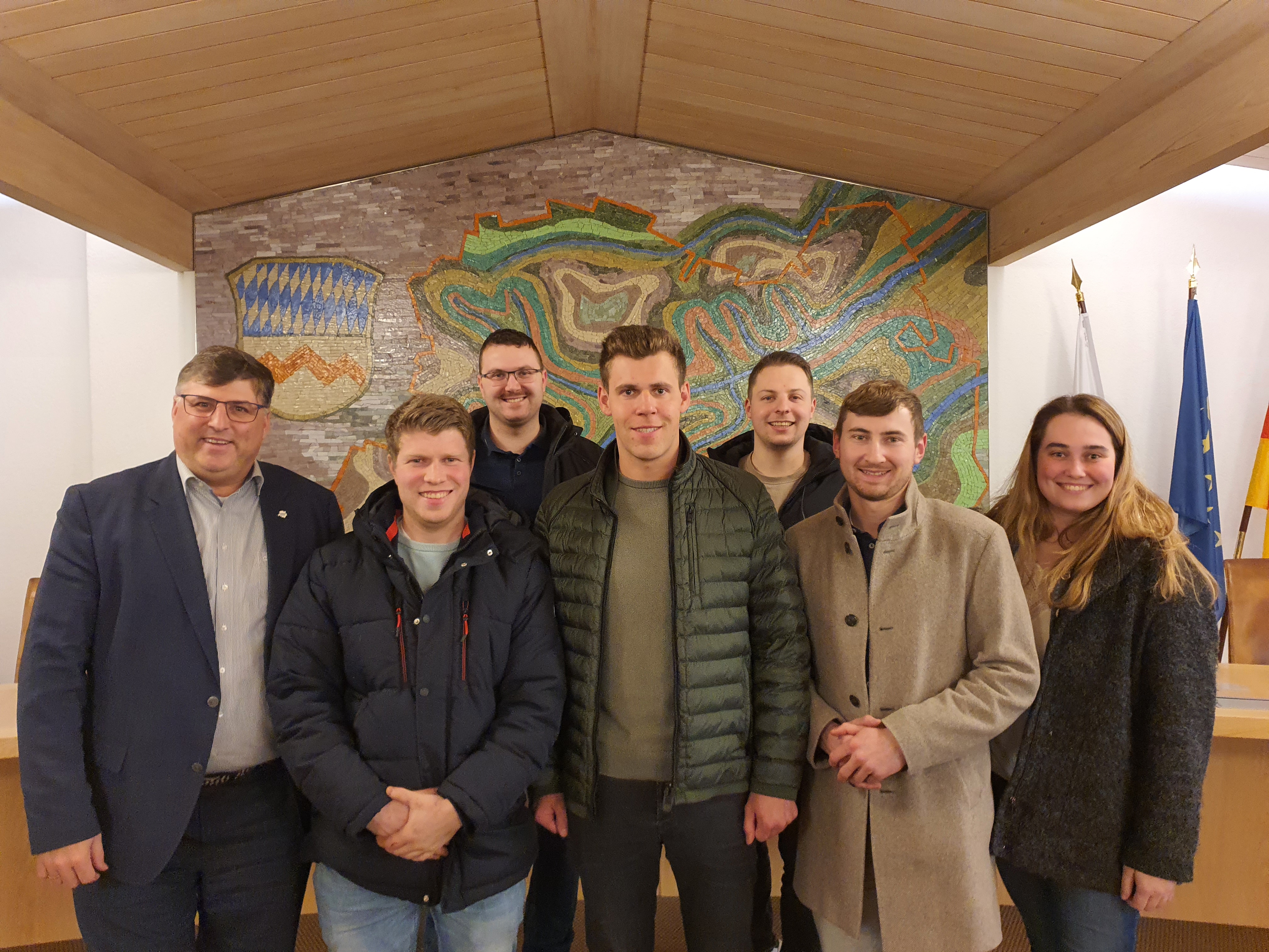 Landrat Stefan Löwl im Austausch mit der Dachauer Jungbauernschaft