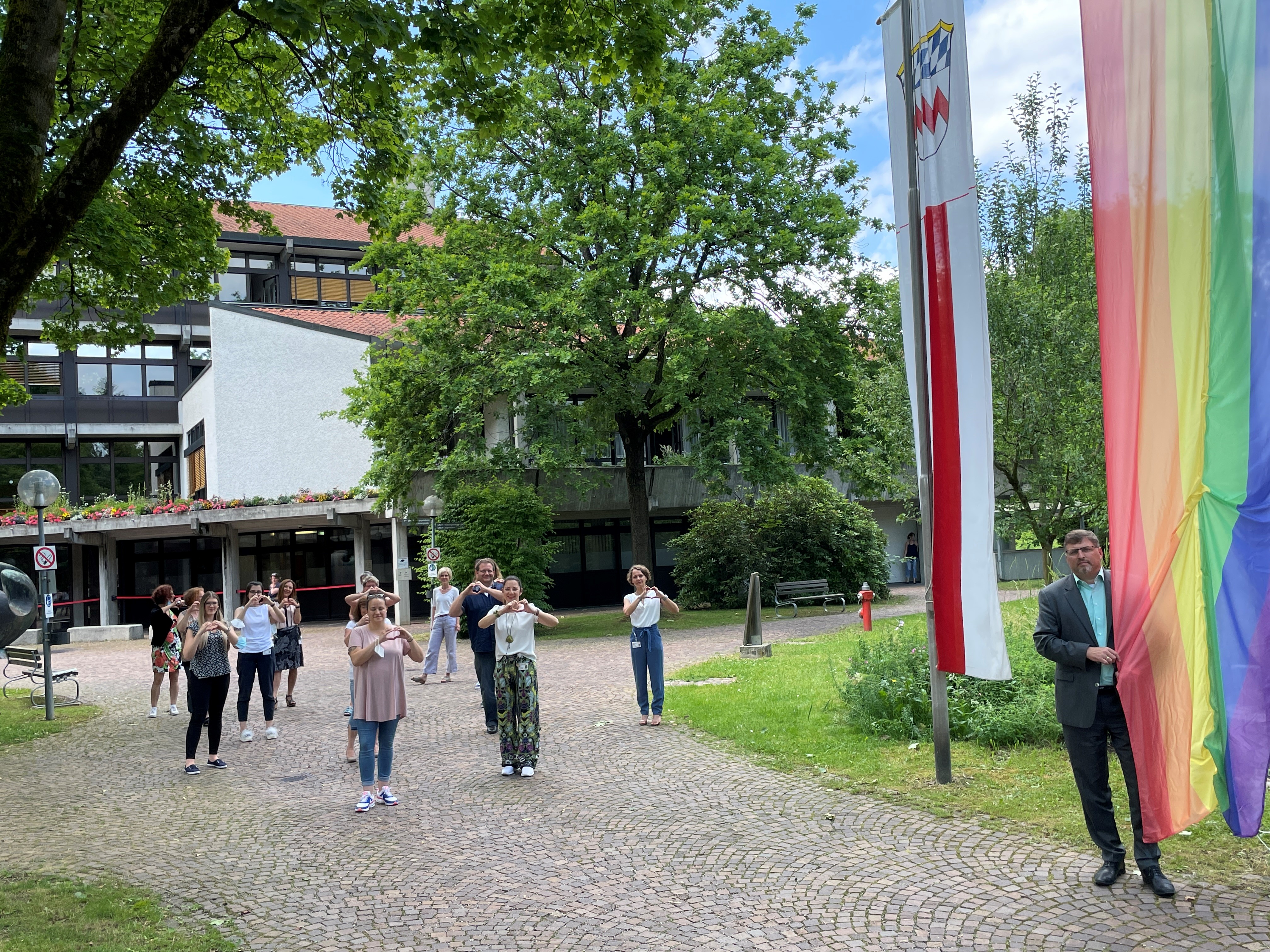 Landratsamt Dachau setzt Zeichen für Toleranz und Vielfalt